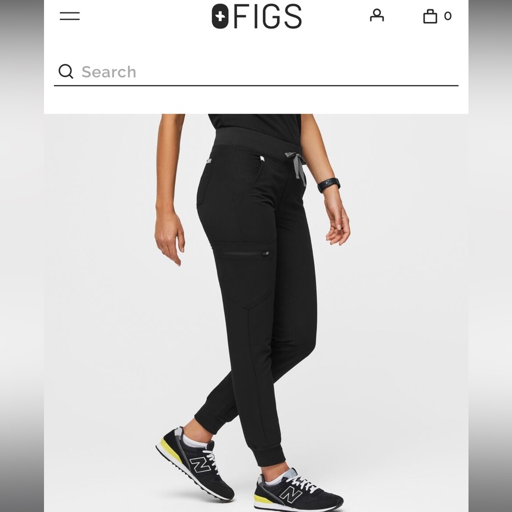 FIGS High Waisted Zamora Scrub Pant - Size Large Petite. Color Black.